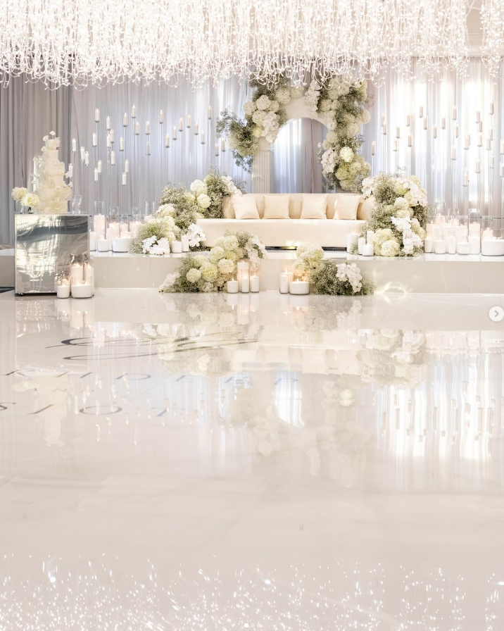 WHITE SUPER GLOSS SEAMLESS FLOOR