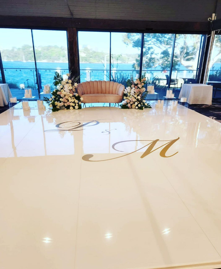 WHITE SUPER GLOSS SEAMLESS FLOOR