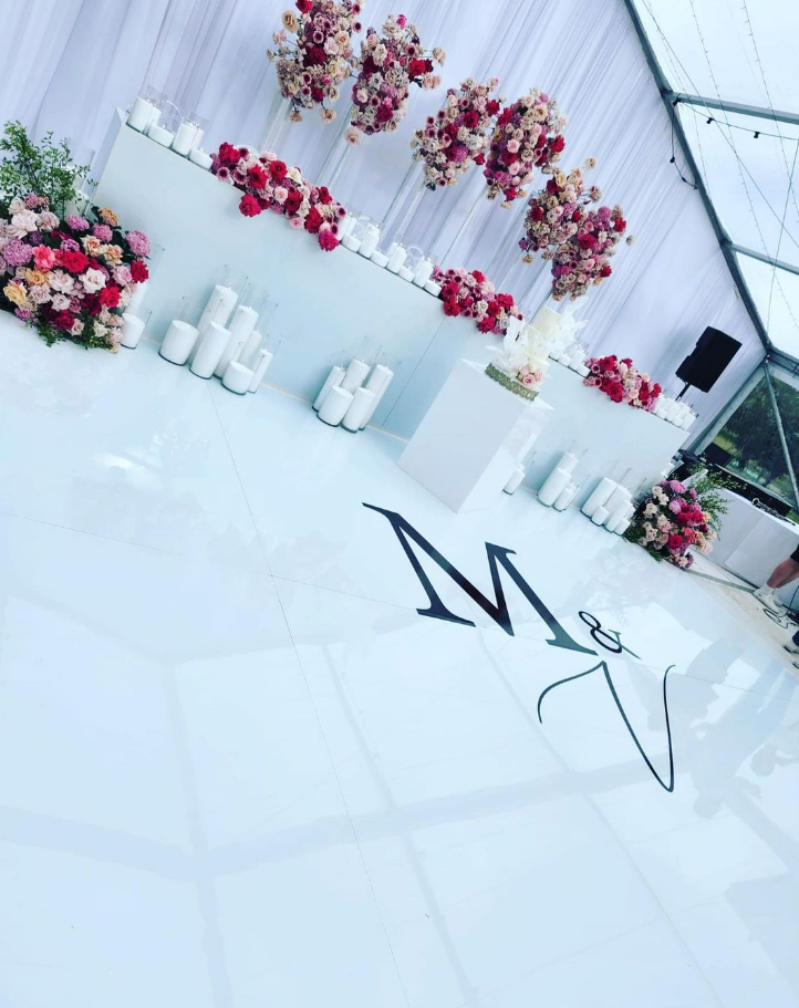 WHITE SUPER GLOSS SEAMLESS FLOOR
